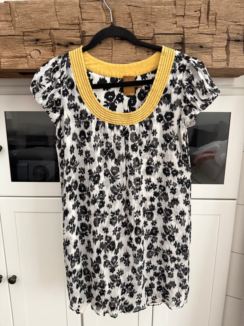 Ali Ro Silk Blouse Sz 6 Black White Floral Puff Sleeve Yellow Trim Boho Top